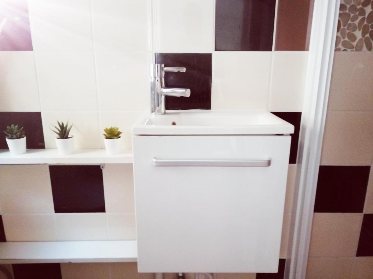 Studio Situe Dans Un Quartier Calme Et Residentiel A Montrouge A Seulement 2 Minutes Du Metro 外观 照片